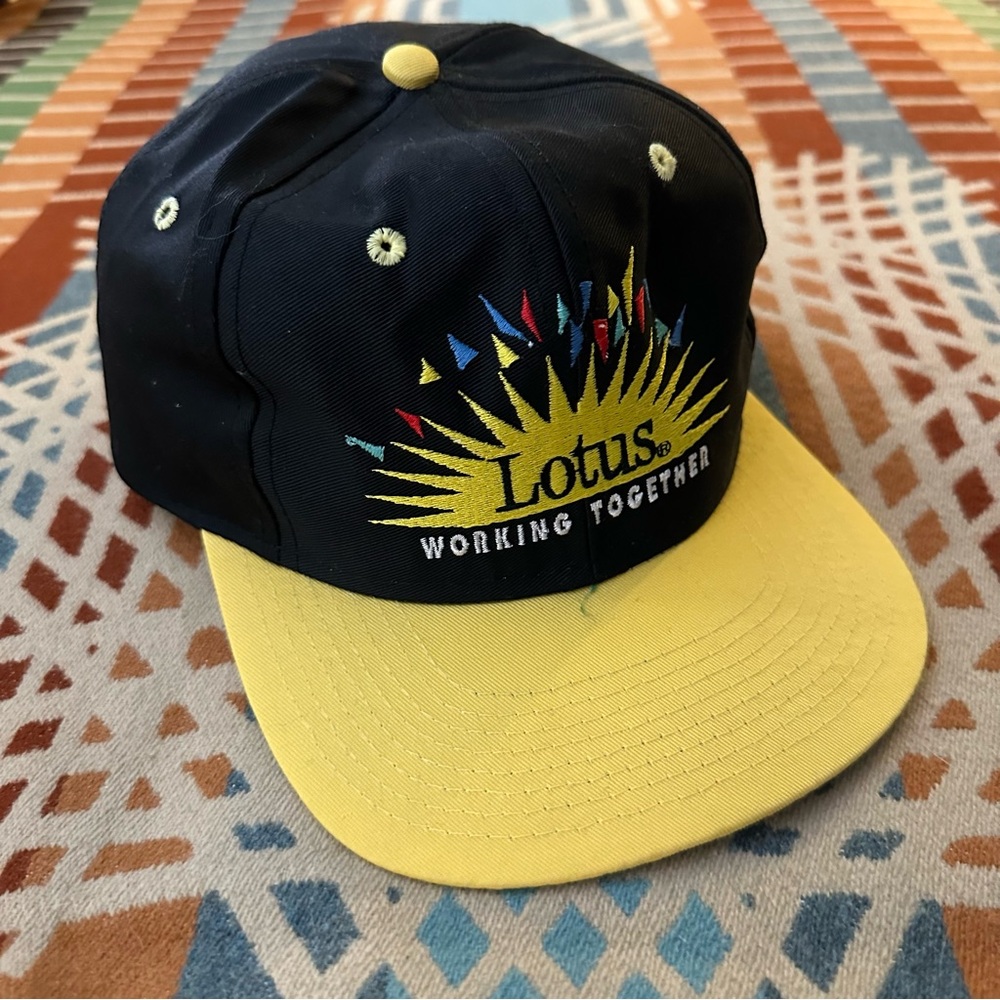 Vintage 90's Lotus Software Hat